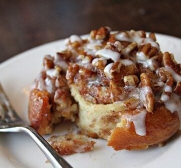 Sticky Pecan Cinnamon Buns