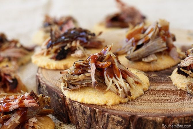 It only takes 4 ingredients to create these amazingly delicious Pulled Pork Cornbread Tarts. Everyone will LOVE them!