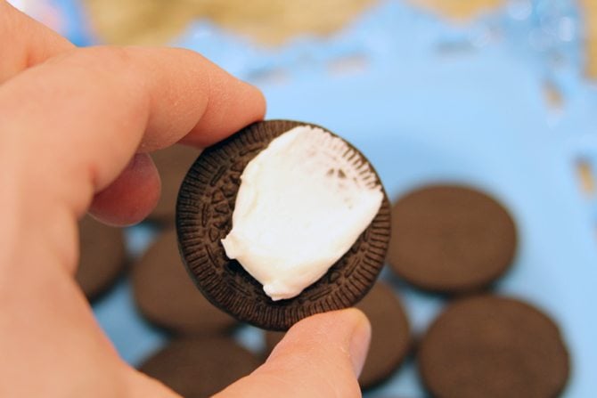 Oreo Thins makes this Icebox Cake recipe super easy and super delicious! My family went crazy over this dessert! 