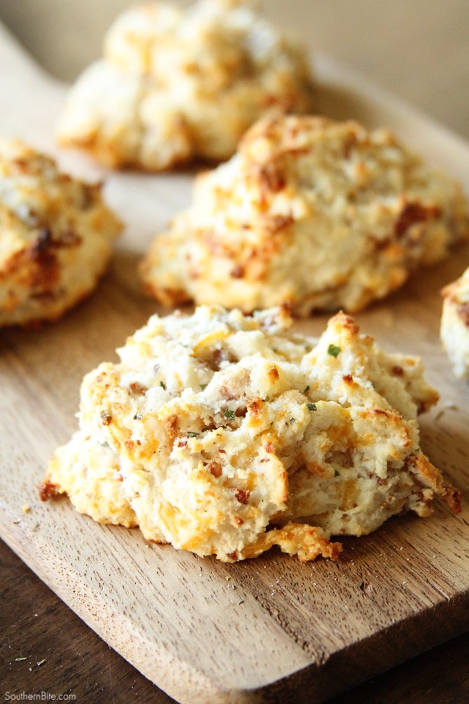 These Cheddar, Bacon, Ranch Drop Biscuits are my new obsession. They're so easy and are the perfect complement to any meal!