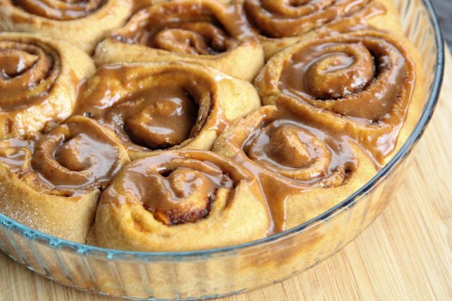 pumpkin-cinnamon-rolls-13