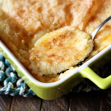 These Baked Garlic Cheese Grits are a big ol' dish of cheesy baked perfection! Baking these grits takes them to a whole new level!