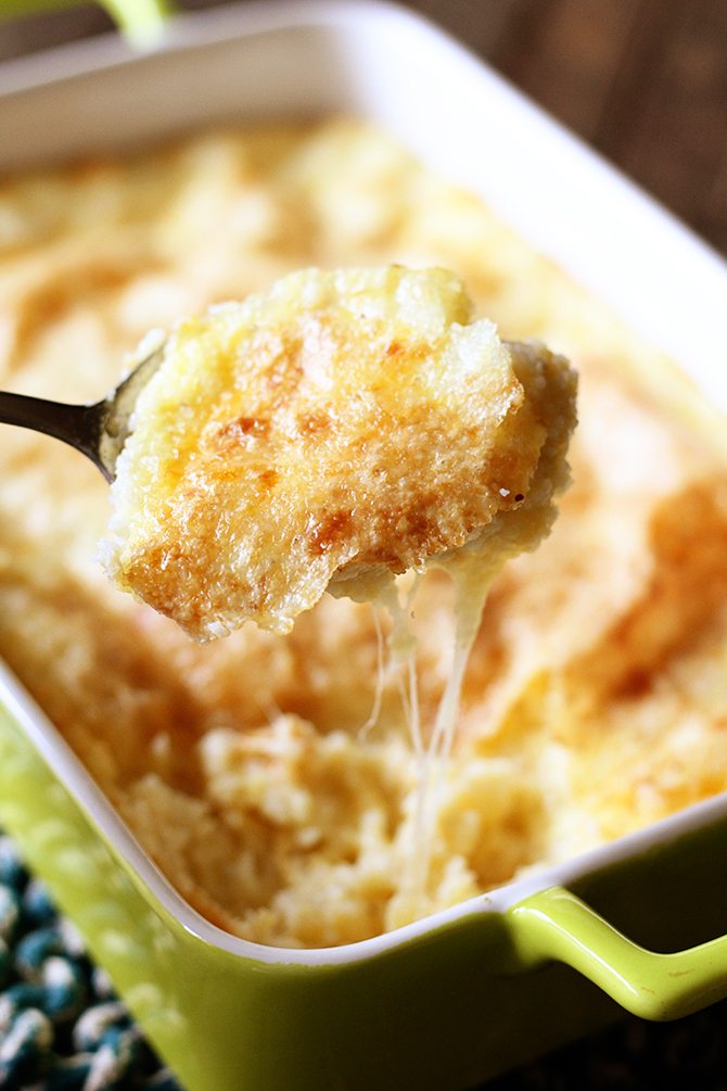 These Baked Garlic Cheese Grits are a big ol' dish of cheesy baked perfection! Baking these grits takes them to a whole new level! 