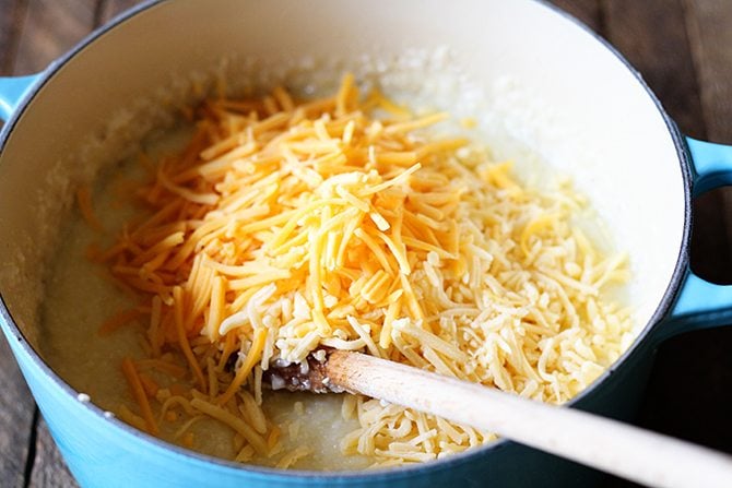 These Baked Garlic Cheese Grits are a big ol' dish of cheesy baked perfection! Baking these grits takes them to a whole new level!