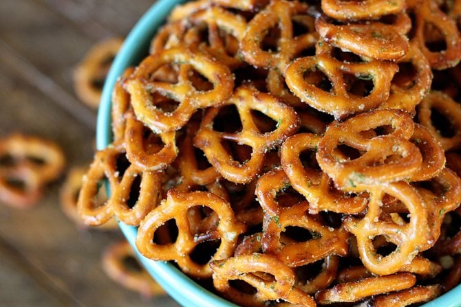 These Crack Pretzels are seriously one of the most addictive snacks I've ever had! So easy and SO delicious!