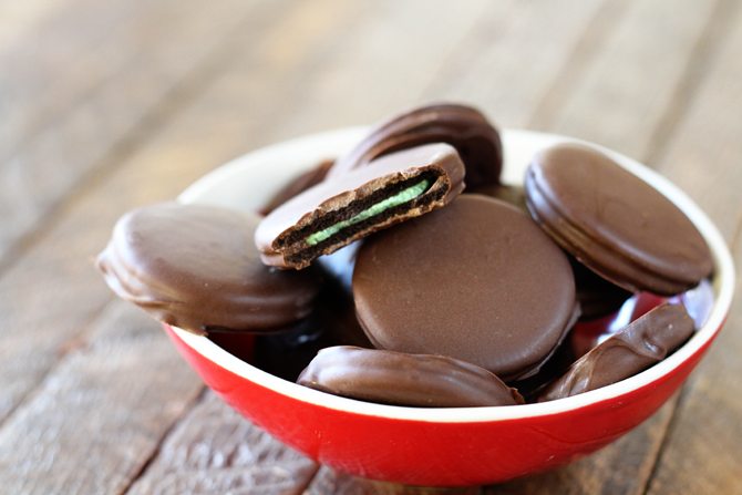 Two ingredients are all you need to make your very own Thin Mint copycats!
