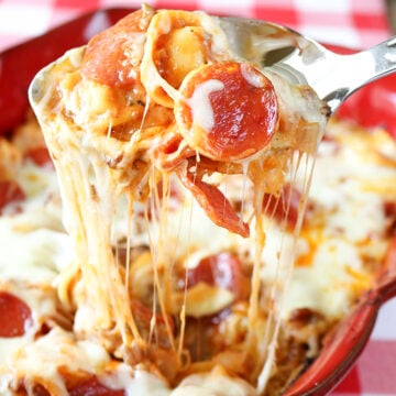 Spoonful of Baked Pizza Tortellini.