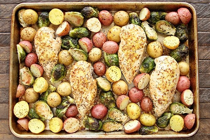 This Sheet Pan Lemon Chicken is an amazing one-pan meal that your family will love. It's a simple recipe with just a few ingredients and pairs perfectly with the amazing flavor of the new NESTEA! #NewNESTEA #Sponsored