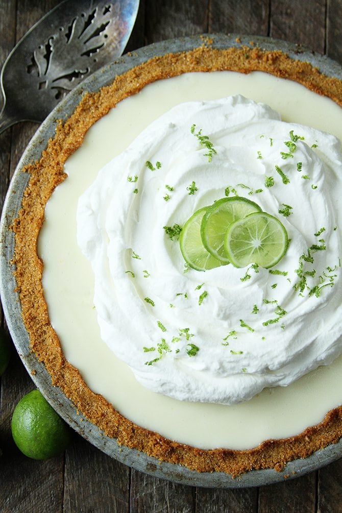 This amazingly delicious and crazy simple Key Lime Pie recipe only calls for 6 ingredients! It's so easy!
