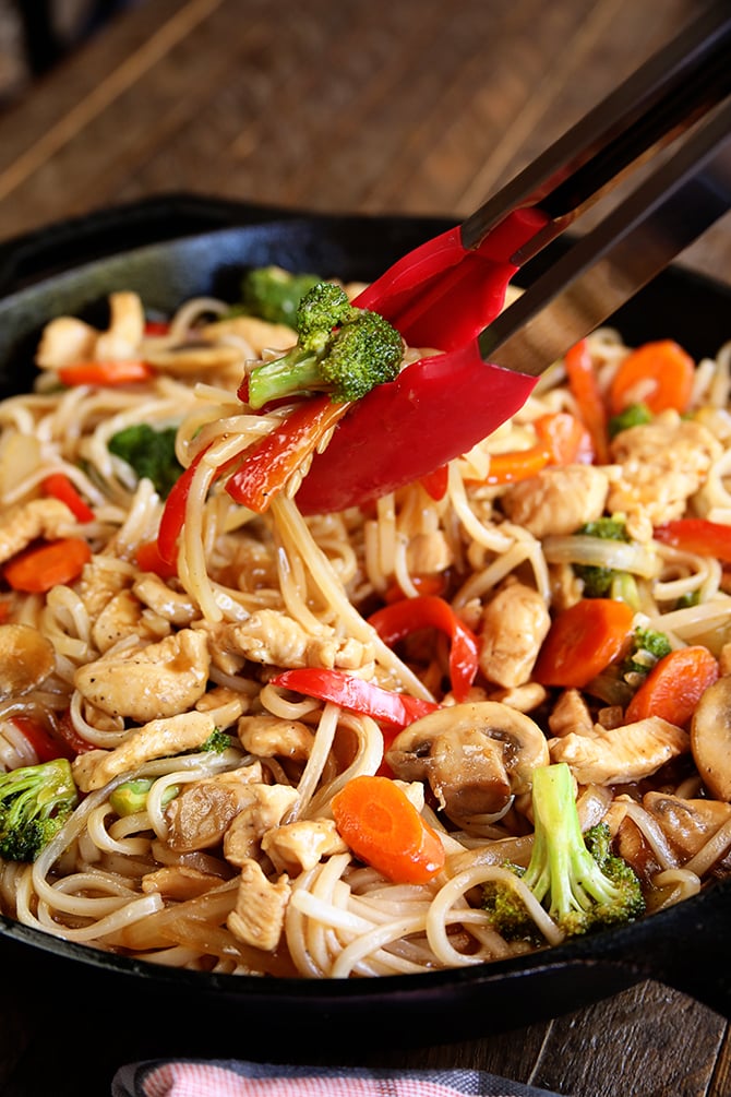 Easy Chicken Noodle Stir Fry being served