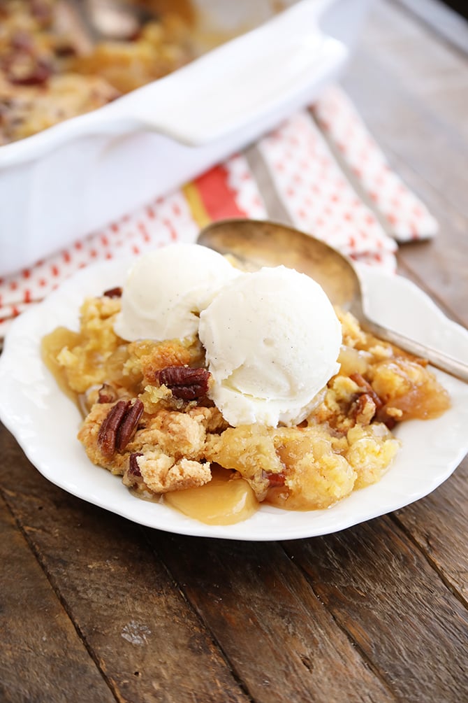 Apple Scrunch with ice cream on top