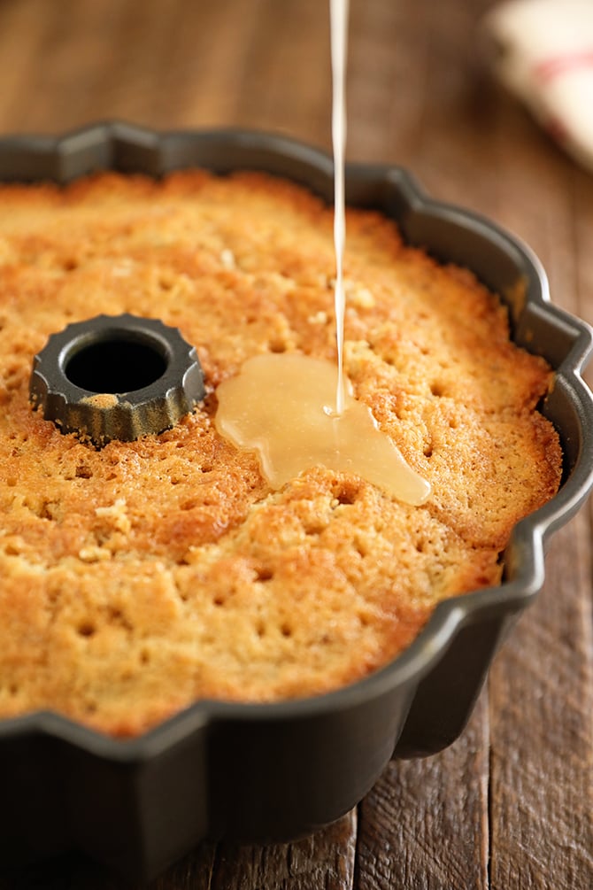 Bama Butter Cake while poring glaze