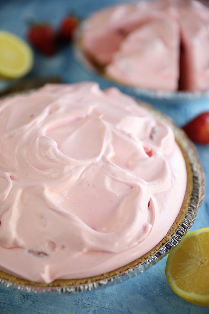 Whole 5 Ingredient Strawberry Lemonade Pie