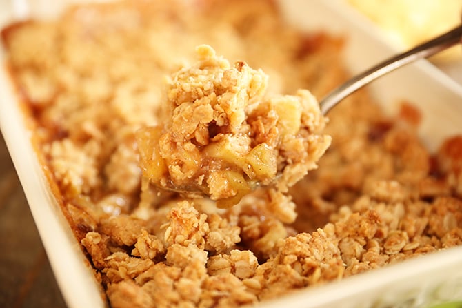 spoonful of Easy Apple Crisp