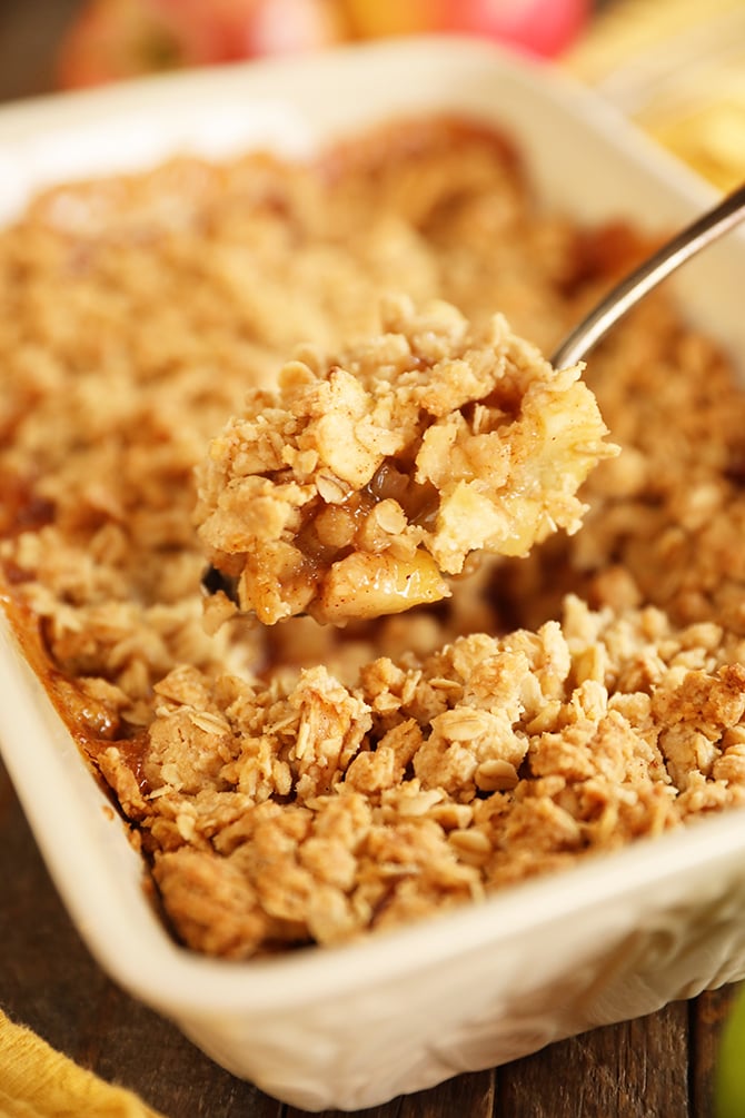 spoonful of Easy Apple Crisp