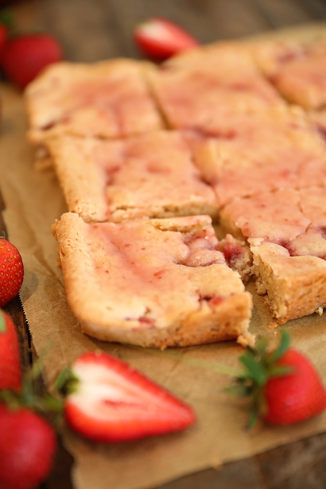 Sliced Fresh Strawberry Blondies