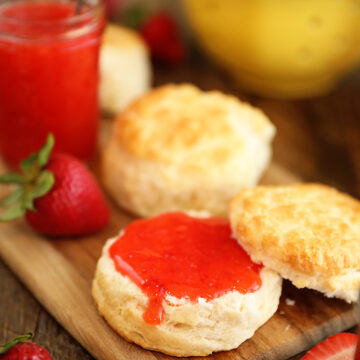Biscuit with Easy Strawberry Freezer Jam
