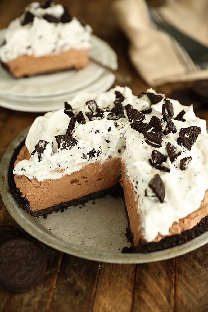 Easy Oreo Chocolate Pie with slice missing