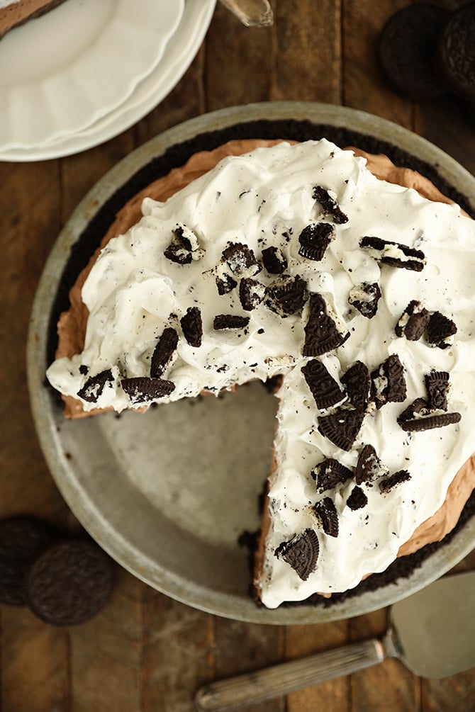 Overhead view Easy Oreo Chocolate Pie
