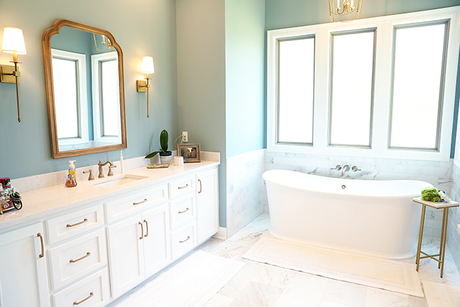 Left view of master bath