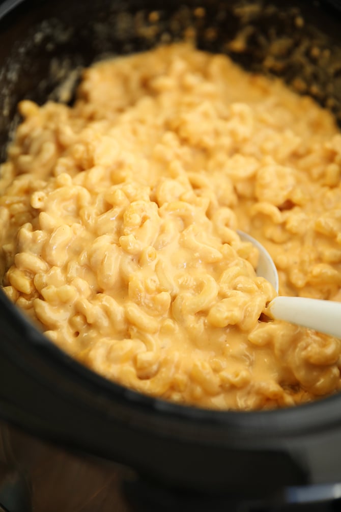 The Best Crock Pot Mac and Cheese in the slow cooker